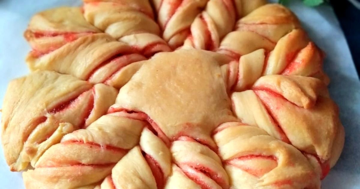 Resep Roti Kepang Strawberry oleh Kiena - Cookpad