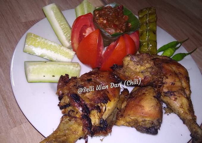 Ayam bakar kalasan dan sambal terasi jeruk limau