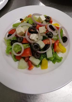 A picture of Greek salad.