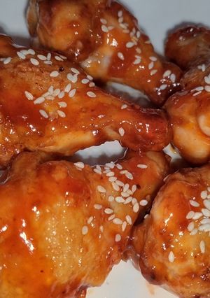 Hình của món Cánh gà chiên sốt chua ngọt.