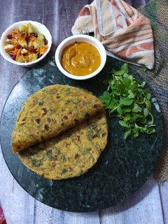 मेथी के पराठे (methi ke parathe recipe in Hindi) रेसिपी मुख्य फोटो