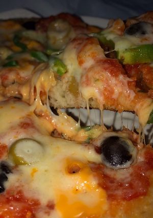 صورة لوصفة بيتزا المقلاة السائلة 🍕