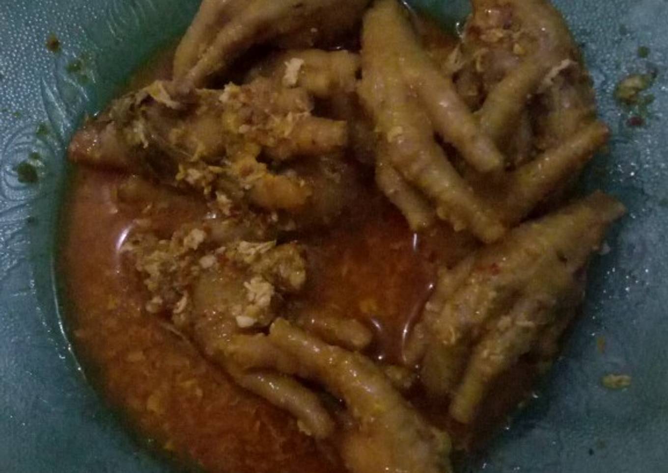Ceker Mercon Larva