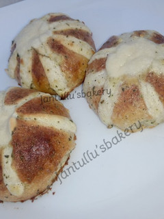 A picture of Cream Cheese Garlic Bread.