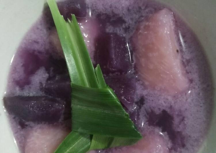 Kolak pisang ubi ungu