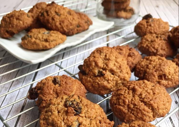 Oatmeal Raisin cookies