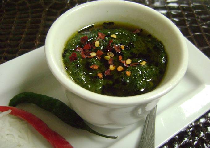 Kumro Pata Bata (Tender Pumpkin Leaves Chutney - Bengali Style)