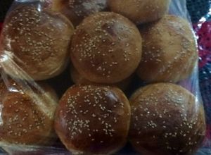 Una foto de Pan de leche relleno de queso