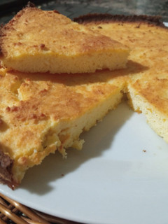 Una foto de Bizcocho de limón keto con harina de coco