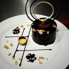 A picture of Walnut chocolate brownie.