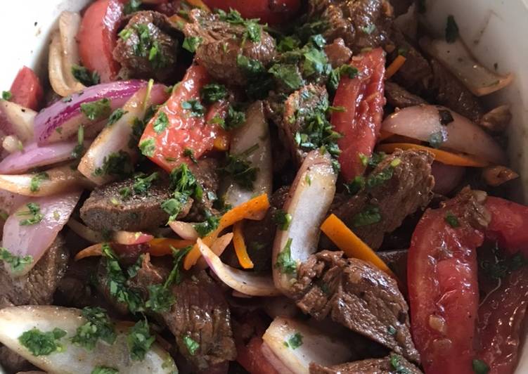 Lomo saltado Peruano