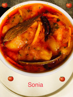 भंडारे वाले आलू की सब्ज़ी (Bhandare wale aloo ki sabzi recipe in hindi) रेसिपी मुख्य फोटो