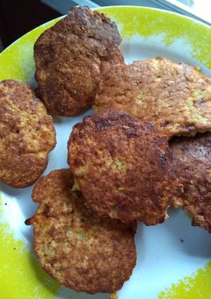 Una foto de Masitas de avena con banana y manzana