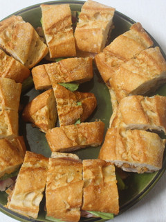 Una foto de Mini bocadillos de sobras de pollo y jamón asado
