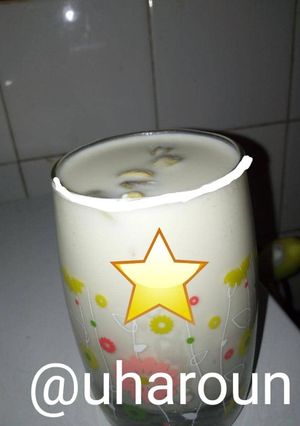 A picture of Kunun Gyada with rice.