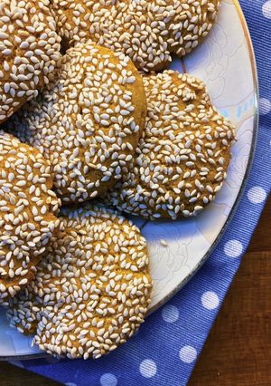 Фото Кукурудзяне печиво з кунжутом.