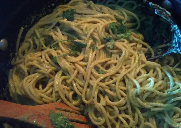 Simple Way to Make Delicious Green spaghetti