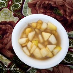 A picture of Orange juice chaat.