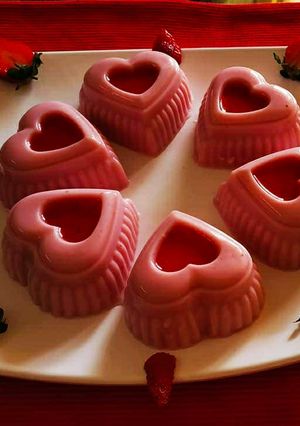 A picture of Strawberry Surprise.