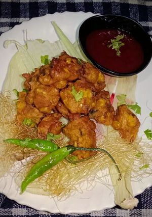 लोणावळा स्टाईल कॉर्न भजी (Lonavala Style Corn Bhajji Recipe In Marathi) रेसिपी चे मुख्य फोटो 