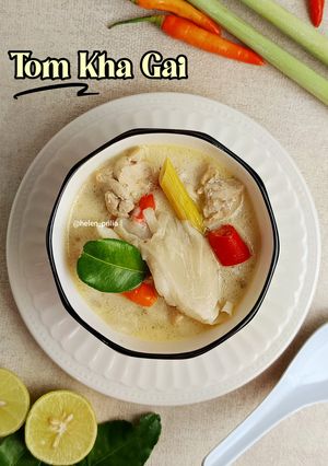 Foto resep Tom Kha Gai (Sup Ayam Bersantan)