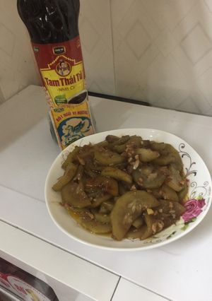Hình của món Bầu rim ngũ vị.