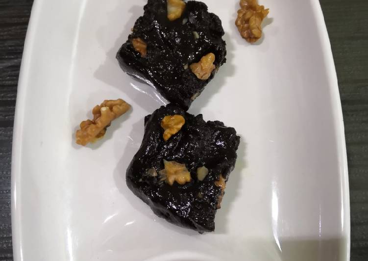 Recipe of Perfect Chocolate walnut fudge