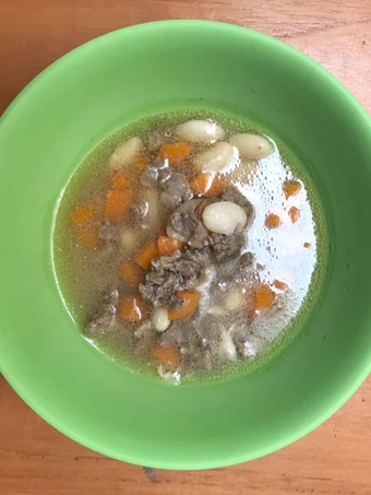 Langkah Mudah untuk Menyiapkan Resep MPASI 15 Bulan Sup Bening Daging Sapi, Kacang &amp; Wortel Anti Ribet, Enak Banget