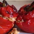 Pimientos rojos rellenos de arroz