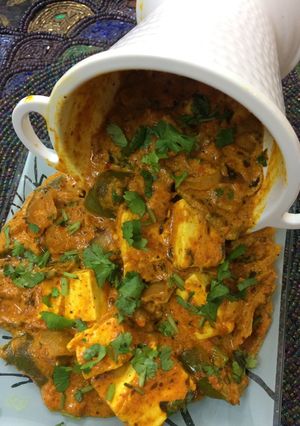 A picture of Kadhi paneer.