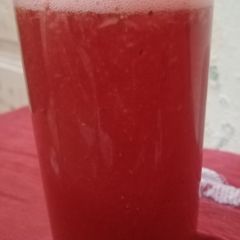 A picture of Strawbeery juice.
