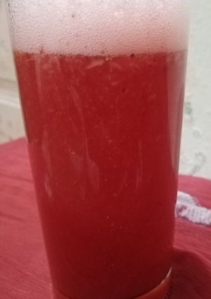 A picture of Strawbeery juice.