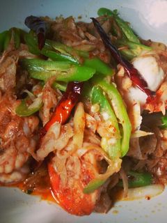 รูปของ ผัดพริกแกงหน่อไม้ดองกุ้งสด
