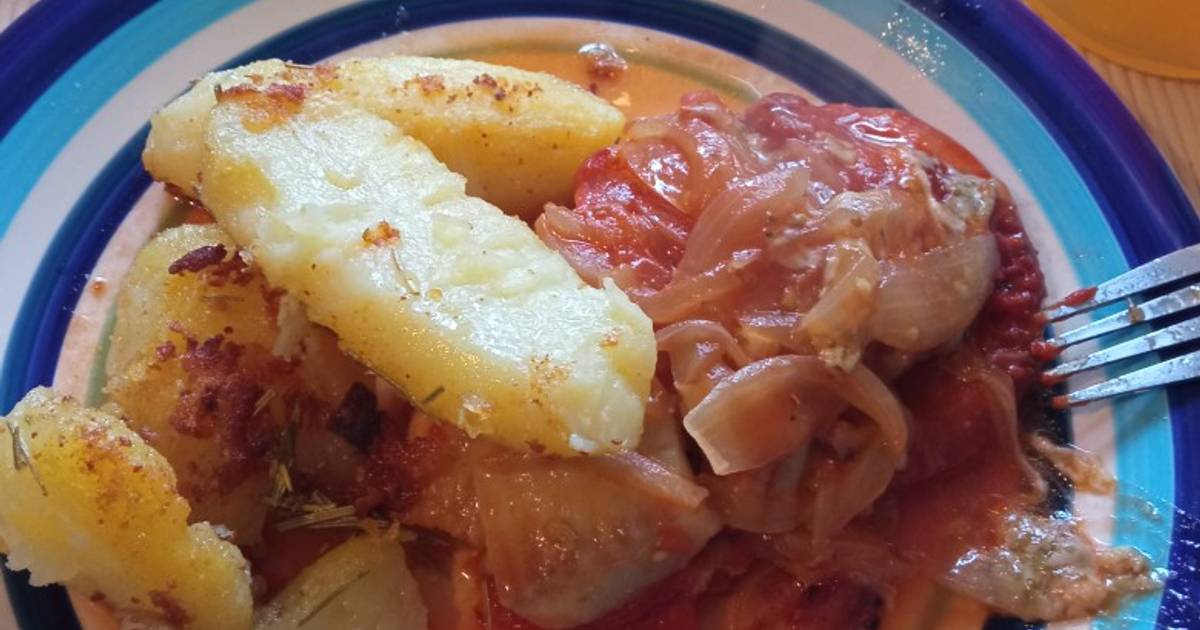 Tilapia al horno con Papas a la mantequilla con romero Receta de