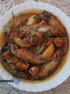 আলু-বেগুন দিয়ে পাবদা মাছের ঝোল (Aloo Begun diye Pabda Machher Jhol recipe in Bengali) রেসিপির প্রধান ছবি