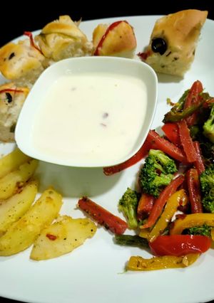 ચીઝ ફોનડયુ (Cheese Fondue Recipe In Gujarati) રેસીપી મુખ્ય ફોટો