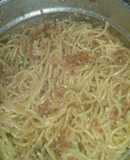 Spaghetti con atún