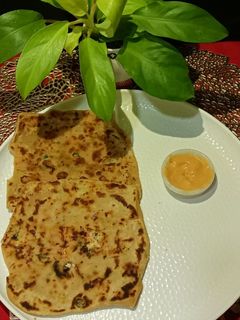 স্টাফ পনির পরোটা (Stuff paneer paratha recipe in Bengali) রেসিপির প্রধান ছবি