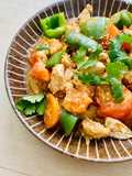 Carbless Oyako Don with tomatoes and green peppers