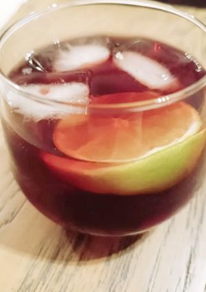 Φωτογραφία της συνταγής Mocktail με τζιν και βύσσινο (χωρίς αλκοόλ)