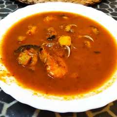 Foto principal de Sopa de marisco con (Cúrcuma y  Jengibre)