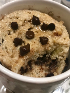 Una foto de Mugcake de banana con chips de chocolate! Gracias Geri, la reina de los mug cakes!