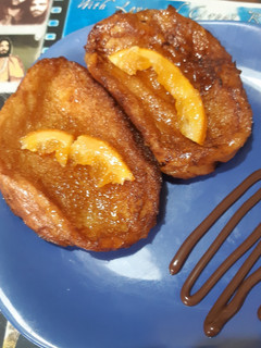 Una foto de Torrijas a la naranja, con leche de avena