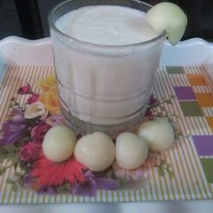 A picture of SunMelon Shake.