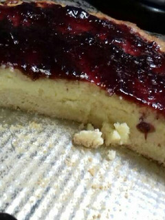 Una foto de Tarta de ricota con frutos rojos