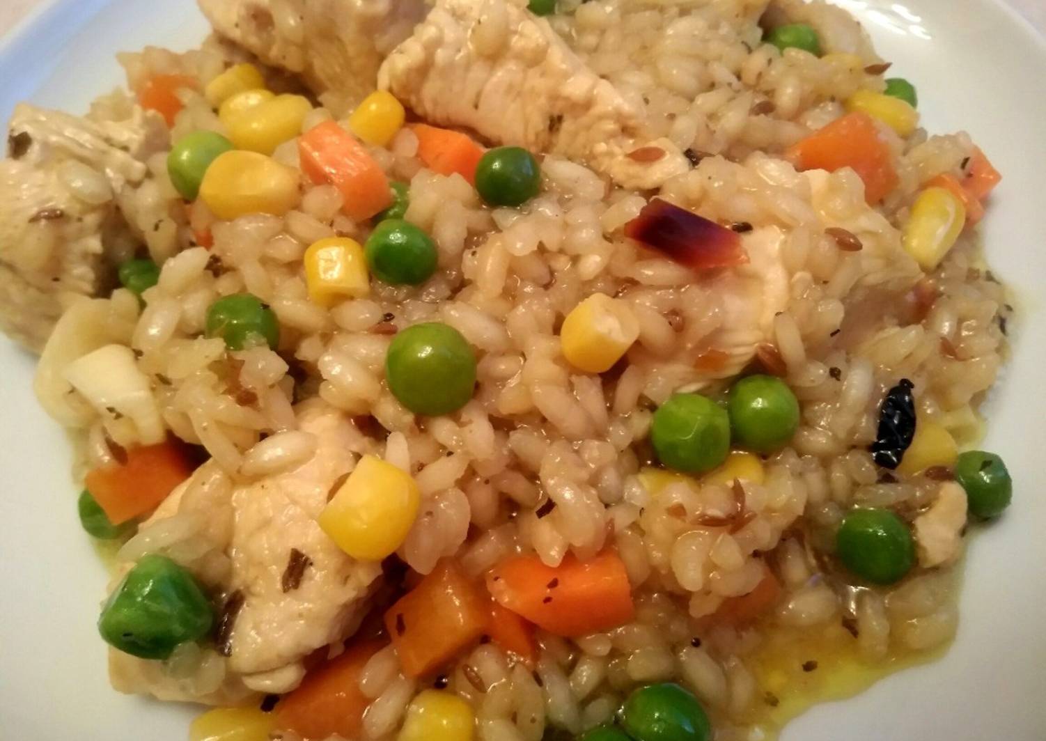 Рис с курицей и овощами фото