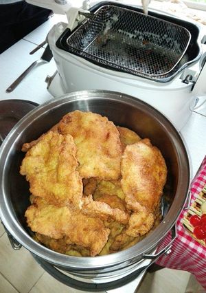 Rántott hús 🥩 vastag ropogós bundában recept fotója