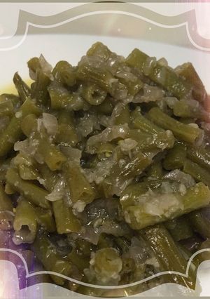 A picture of Green beans in olive oil.