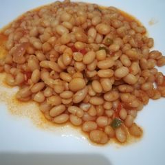 A picture of White beans curry.