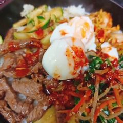 A picture of Bibimbap.